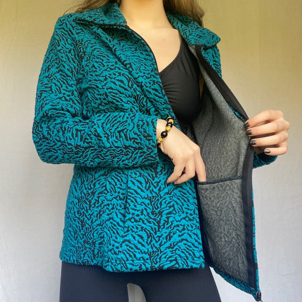 Blue Zebra Patterned Medium Zip Up Jacket - image 5